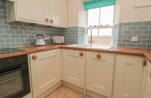 Coldingham Cottage | ADAMS HOUSE, pet friendly, with a garden in Coldingham