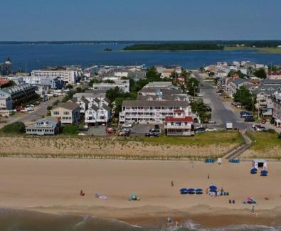 Dewey Beach Hotel | Adams Ocean Front Resort