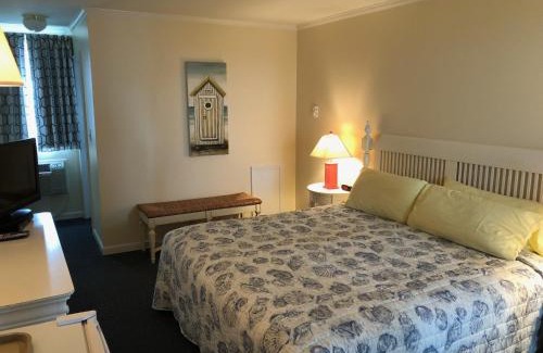 Dewey Beach Hotel | Adams Ocean Front Resort