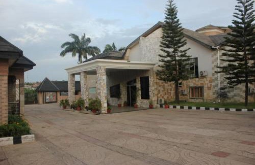 Osogbo Hotel | Adbates Suites and Recreation