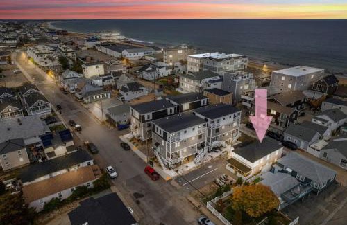 Salisbury Beach House | Addie Shack & Cammie Cabana Pet Friendly 10pp
