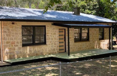 Mitcham Resort | Adelaide Brownhill Creek Tourist Park