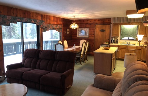 Courtenay Ski Chalet | Adjust your altitude, Stay in Comfort, but Venture out of your comfort zone