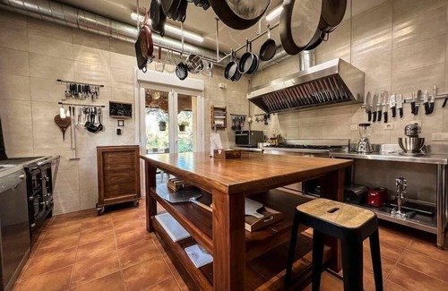La Iglesuela House | Adorable chalet on a 2-hectare private estate