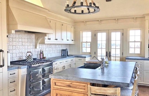 Dionis House | Adorable Cliffside Home with Breathtaking Views
