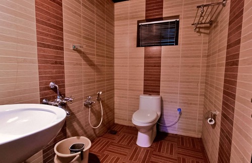 Sulthan Bathery Hotel | Adrak Mountain Mist Forest Resort