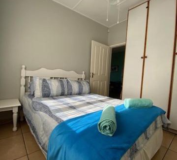 Shelly Beach Apartment | Adret Holiday Units