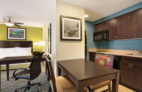 Biggar Hotel | Adventure Awaits! 3 Cozy Units w/Kitchen, Pool