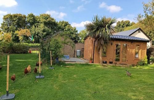 Sutton Cross House | Adventure Cabin Retreat 'The CabAnne' No Shower