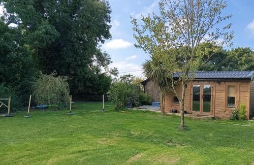 Sutton Cross House | Adventure Cabin Retreat 'The CabAnne' No Shower