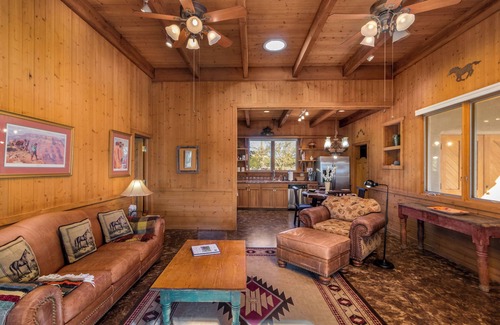 Pinnacle Peak House | Adventure Retreat | Troon Ranch Casita | Near Golf, Hiking & Riding