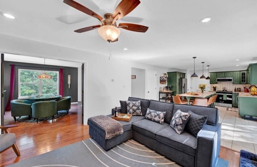 East Stroudsburg House | Adventureland Resort: Movie Theater, Arcade, Poker Room, Jacuzzi, Roku & More
