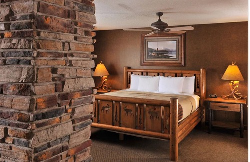 St. Joseph Hotel | Adventurous Suites, Bar & Shuttle to Rocrans Airport Nearby | 2 Units
