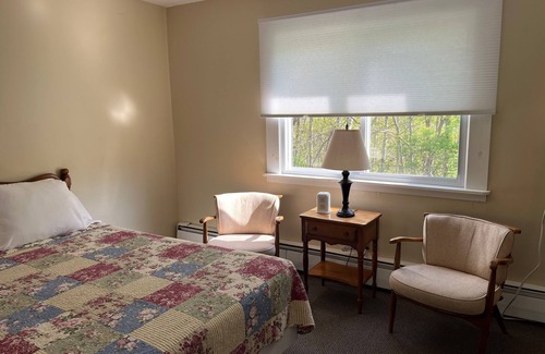 East Dorset Hotel | Aerie Inn of Vermont