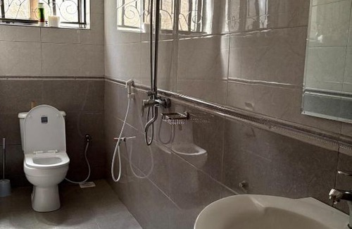 Soroti Apartment | AeroRock 6A