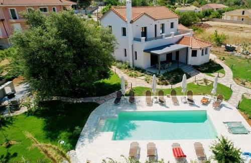 Kerameies Villa | Aetheria villa Kefalonia, 6 bedrooms, all with extra long beds,
