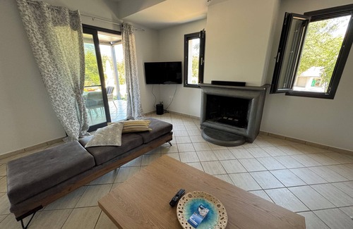 Kerameies Villa | Aetheria villa Kefalonia, 6 bedrooms, all with extra long beds,