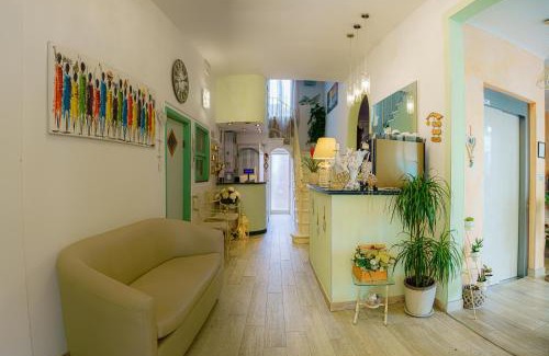 Marina di Cecina House | Affittacamere a due passi dal mare
