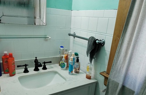 Galesburg House | Affordable cool and nice place to stay when thinking of short vacation