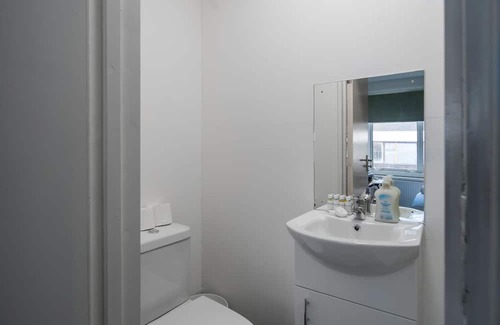Southgate Apartment | Affordable En-Suite Studio Rooms in London, N14 4B