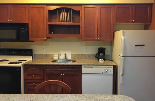 East Paris Apartment | Affordable Suites of America Grand Rapids