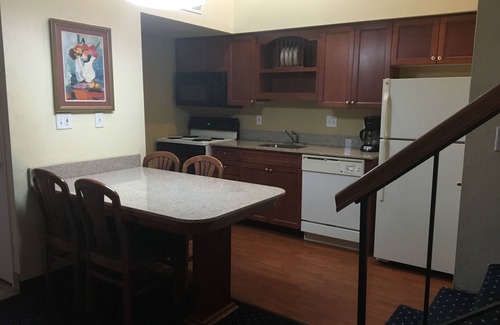 East Paris Apartment | Affordable Suites of America Grand Rapids