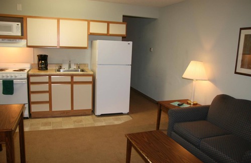 South Salisbury Hotel | Affordable Suites Salisbury