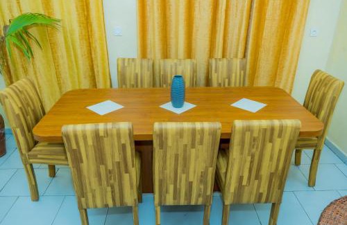 Yaounde Resort | AFRIEUROTEXT Kamerun-High Standing-Appartements-Wifi-Security-Restaurant-modern Kitchen