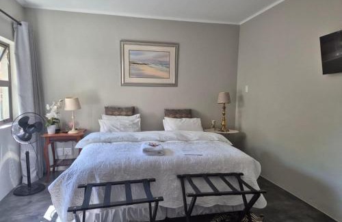 Pinelands House | Afton Safari Lodge