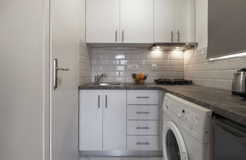 Kerameikos Apartment | AgiouOrous10 · Acropolis view top floor apartmen