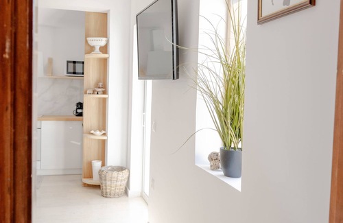 Limni Vouliagmenis Apartment | Agrambeli Apartments at Heraion Lagoon