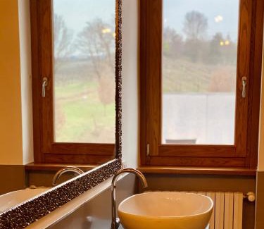 Santa Maria della Versa Bed & Breakfast | AGRITURISMO BOSCO LONGHINO