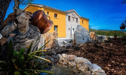 Morcone House | agriturismo Borgo degli Ulivi