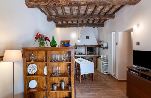 Furlo House | Agriturismo Furlo with Saltwater Pool