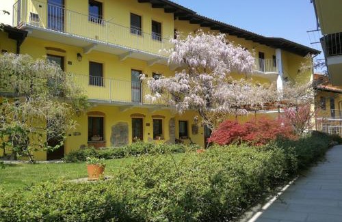 Roppolo House | Agriturismo Tra Serra E Lago