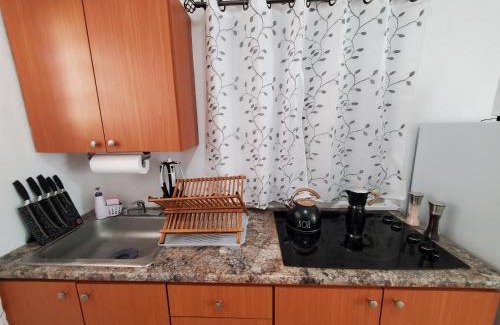 Borinquen Apartment | Aguadilla Surfers Lair apt with AC Wifi 8 minute walk to Crashboat beach