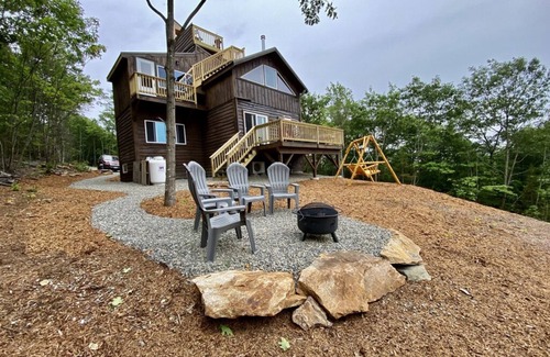 New Sharon House | AhKatyAh Cabin, An Oasis of Peace in the Woods
