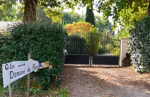 Saint-Julien-de-Crempse House | Air-conditioned, garden, private heated swimming pool, pets allowed