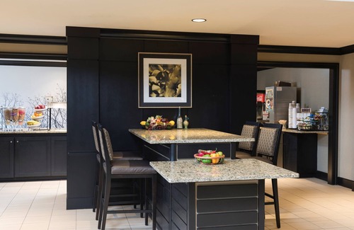 Forestview Apartment | Air-Conditioned King Suite | Complimentary Breakfast