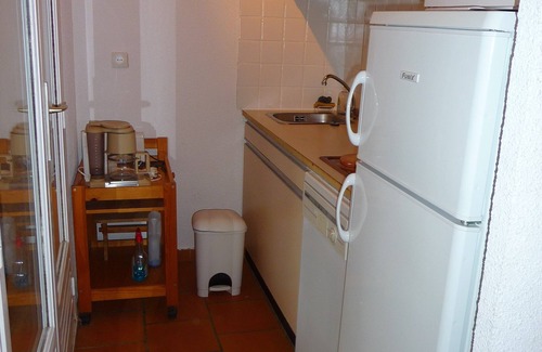 Theoule-sur-Mer Apartment | Air-conditioned apartment with garden