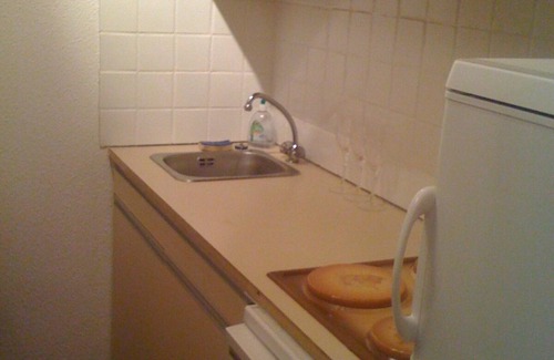Theoule-sur-Mer Apartment | Air-conditioned apartment with garden