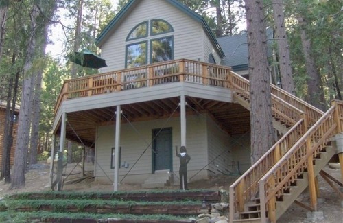 Cold Springs Cabin | Air Conditioning, Generator & 3 King-Size beds + 1 Queen
