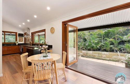 Warrawee House | Aircabin - Warrawee - Sydney - 5 Beds House