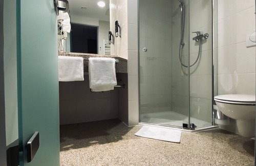 Ahden Hotel | AiREA Hotel