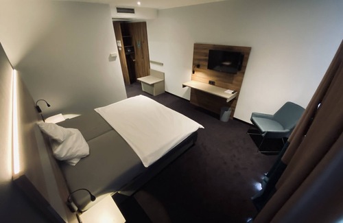 Ahden Hotel | AiREA Hotel