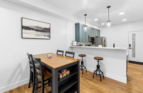 Juneau Apartment | Airport Access with Stunning View A203