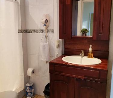 Cacique Bed & Breakfast | Airport Costa Rica B&B