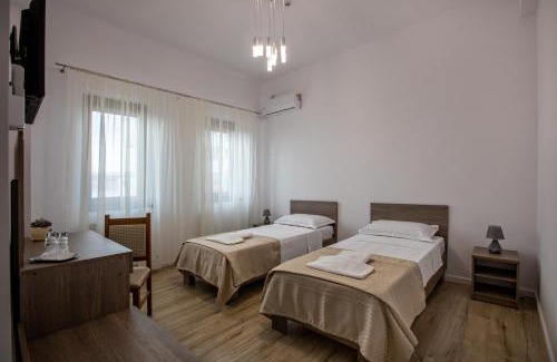 Balotesti House | Airport House