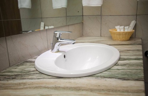 Embakasi Hotel | Airport Landing Hotel