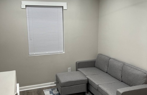 Norfolk - Virginia Beach Apartment | Airport, Norfolk Outlets & Beach